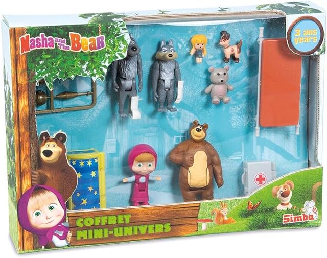 Masha & The Bear Mini Universe Playset with 7 Figurines & Accessories