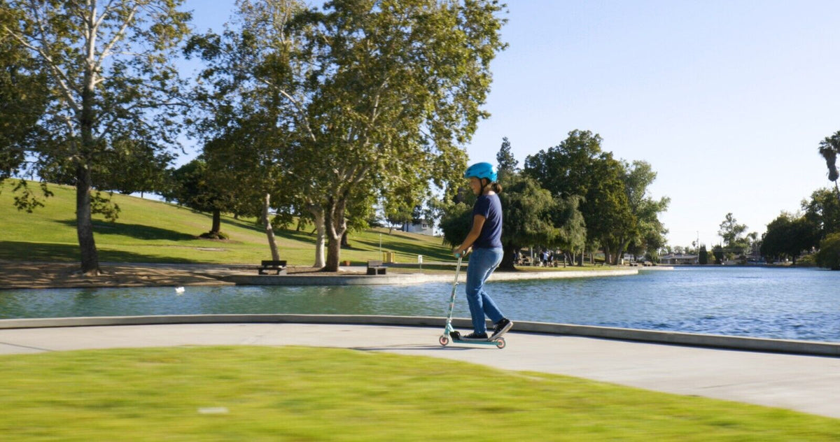 Razor Scooter Paradise Teal Ride-On