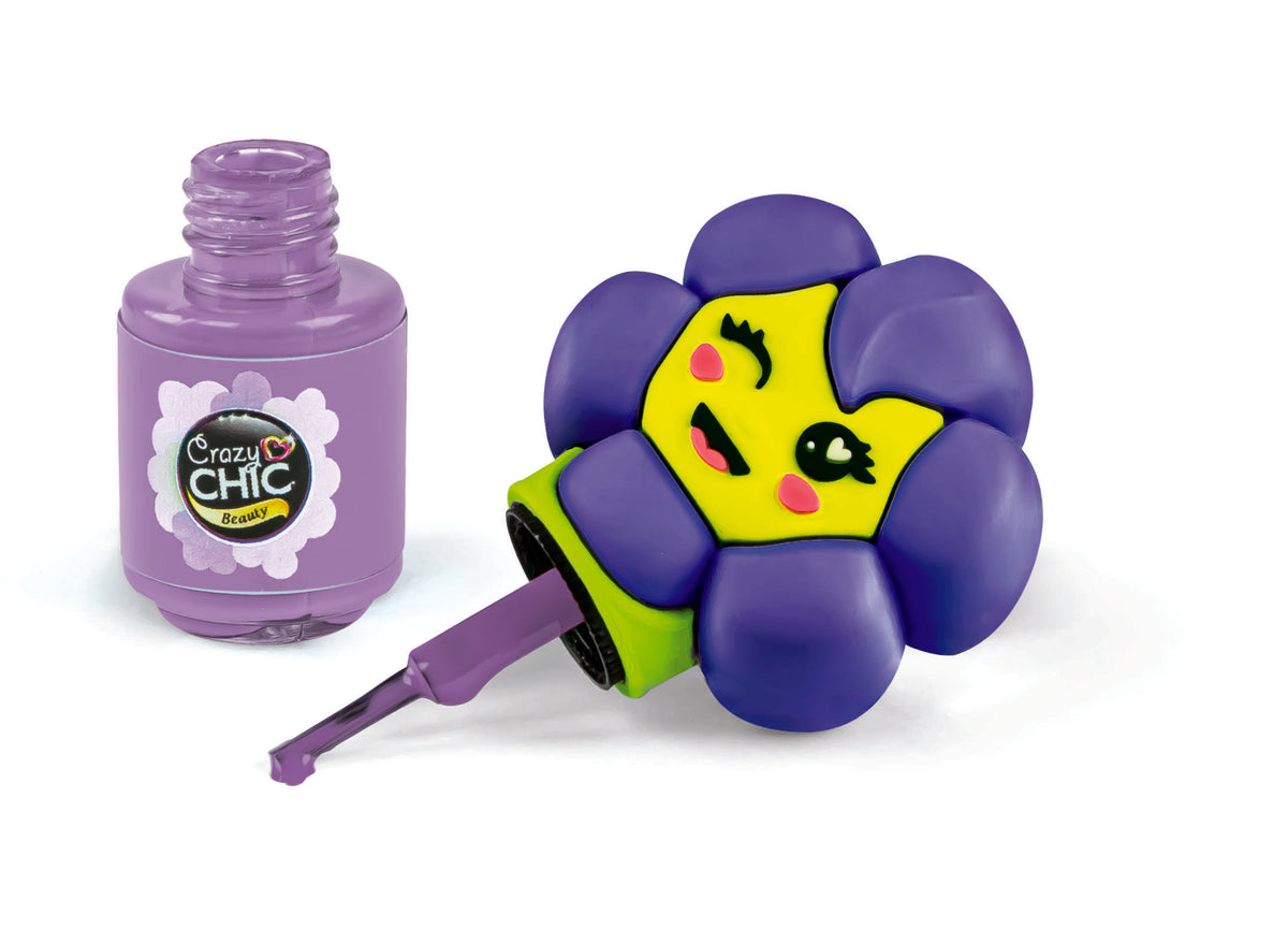 Clementoni Crazy Chic Nail Polish Activity Kit - Creative Nail Art & Beauty Assortment Play Set for Kids