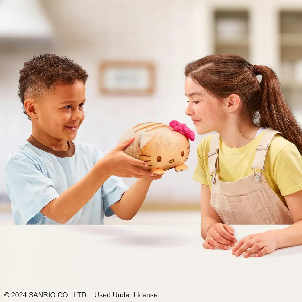Cookeez Makery Hello Kitty Oven Treatz B/O