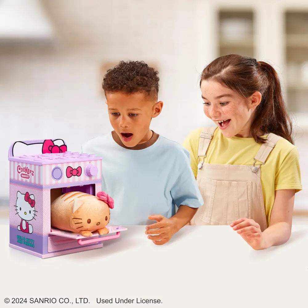 Cookeez Makery Hello Kitty Oven Treatz B/O