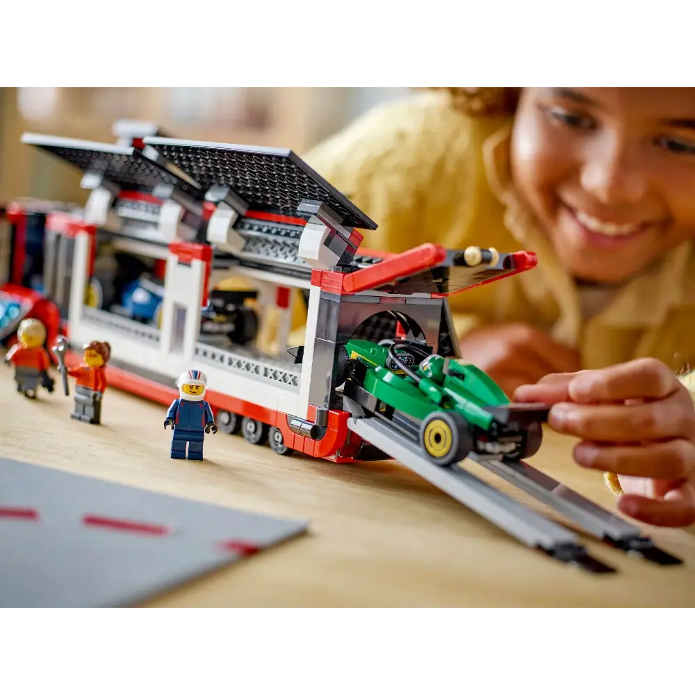Lego F1 Truck with RB20 & AMR24 Cars 60445