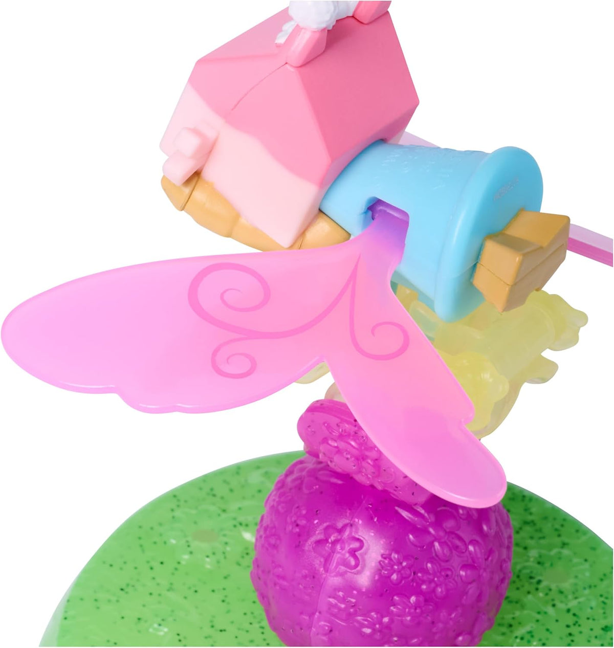 Gabby's Dollhouse Fairylandia Baby Box Fairy Ring Figure with Fluttering Wings and Display Stand Kids Toys