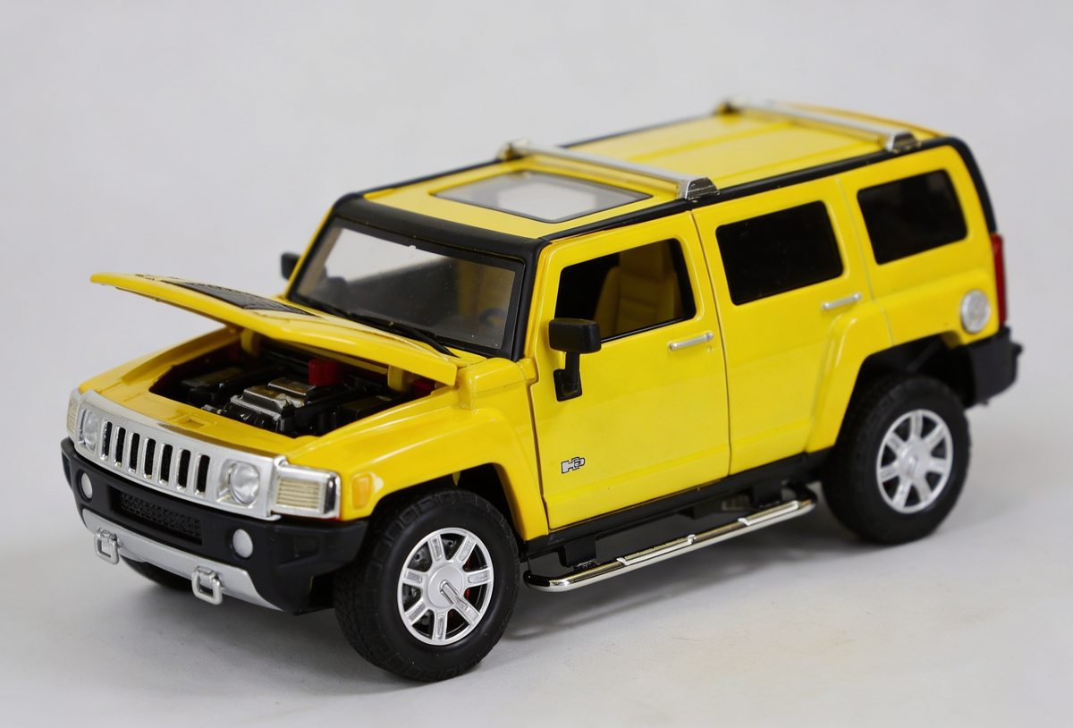 Power Joy Vroom Vroom DC Licensed MSZ 1:24 Diecast Metal with Pull Back, Lights and Sound Assorted - Sold per piece (Selection is random and subject to availability)