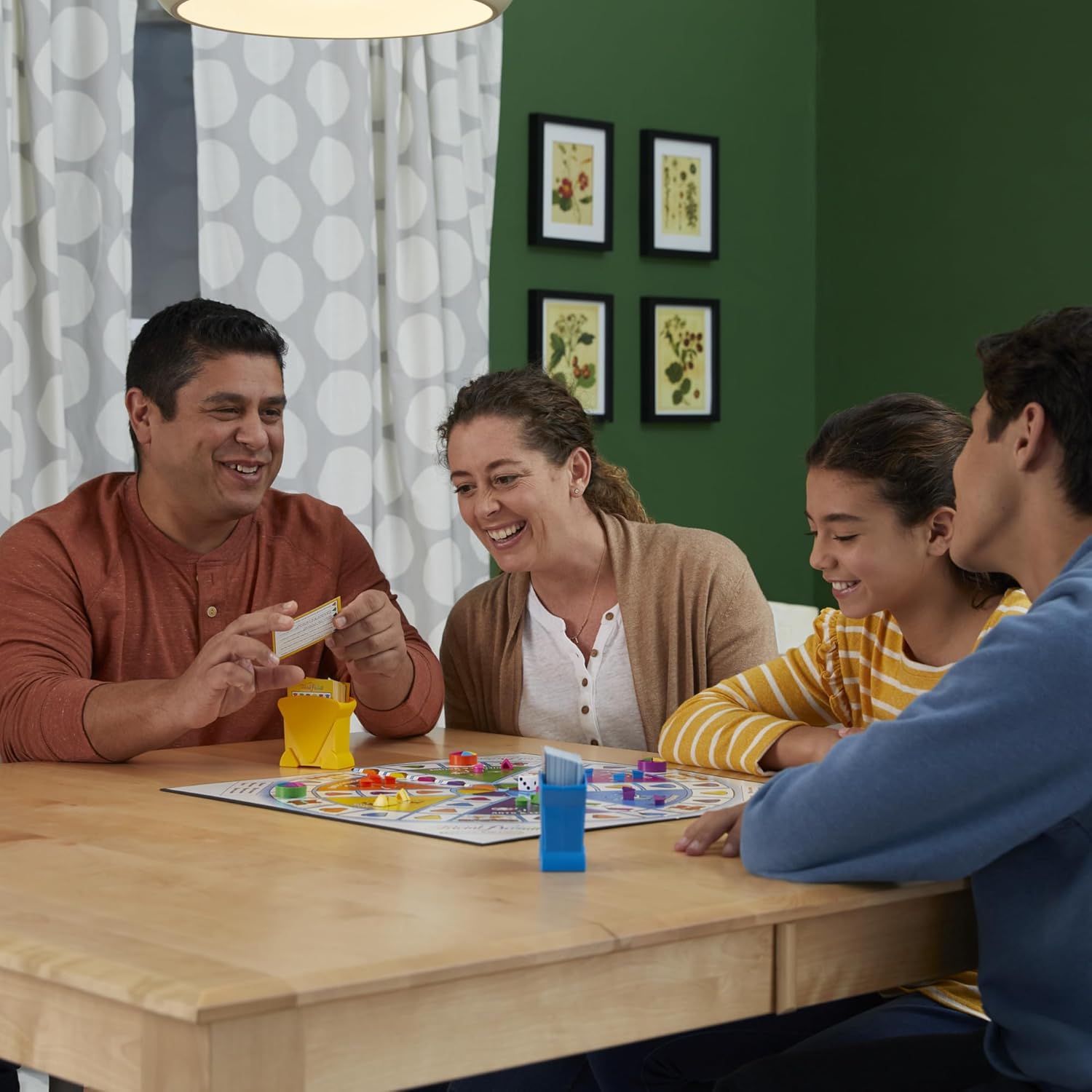 Hasbro Games Trivial Pursuit Family Game Edition