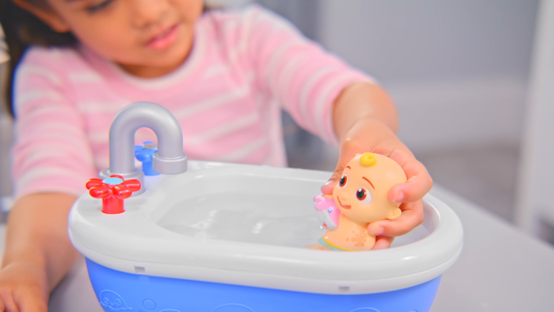 Cocomelon Roleplay Bathtub Playset