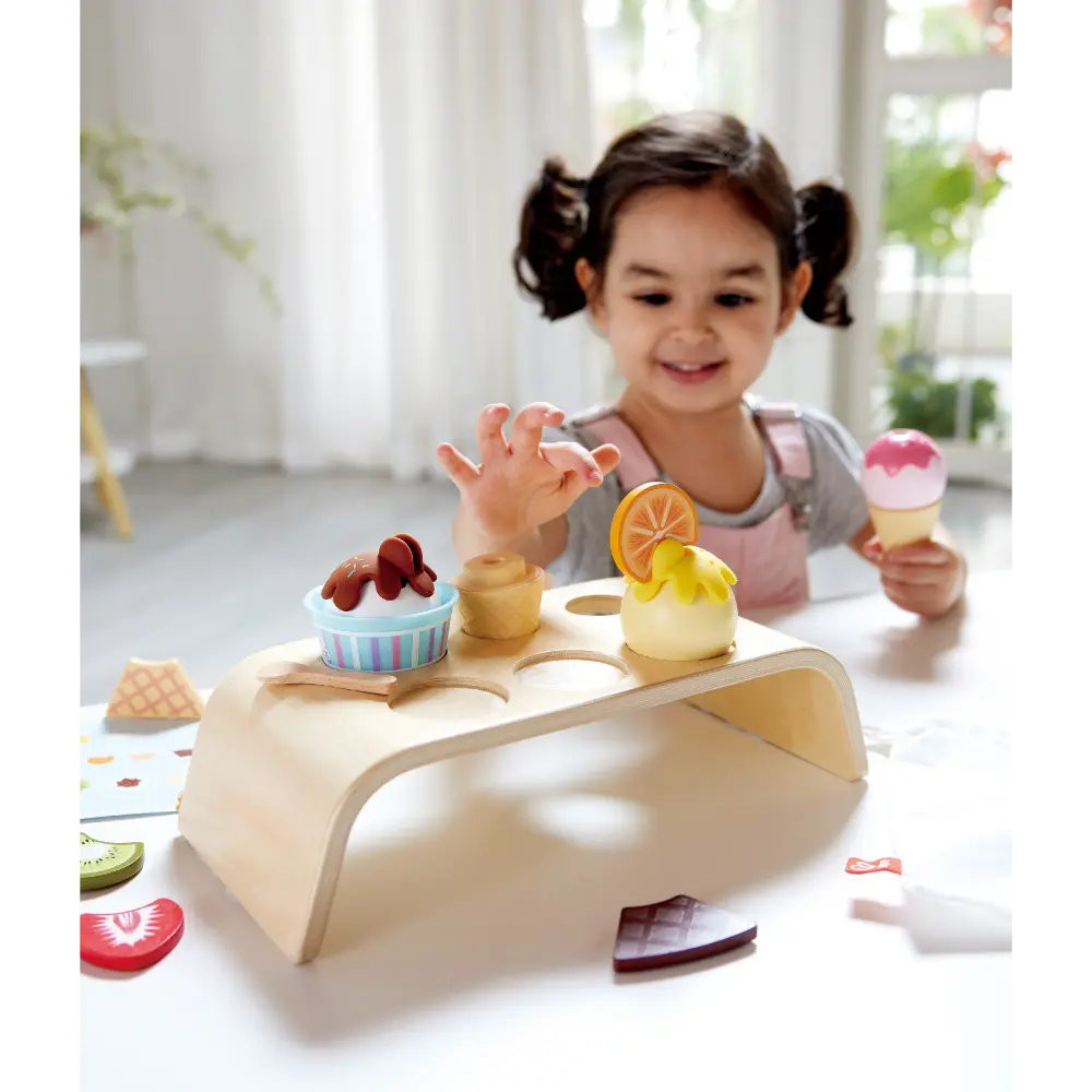 Hape Creamy Dreamy Ice Cream Corner