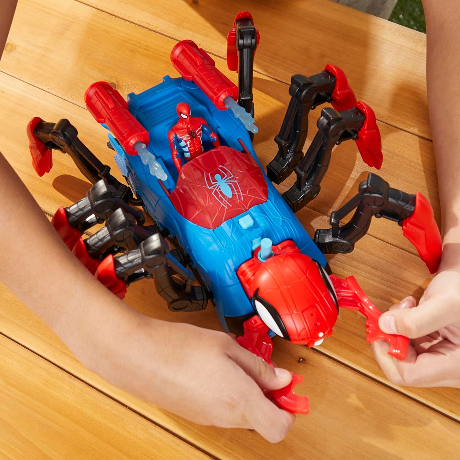 Marvel Spiderman Crawl N Blast Spider