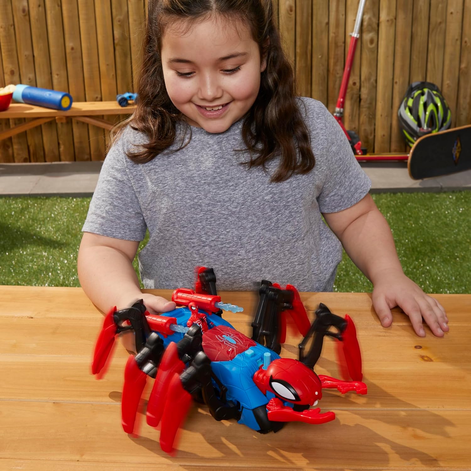 Marvel Spiderman Crawl N Blast Spider
