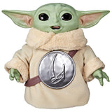 Star Wars Snackin’ Grogu Action Figure 6.5-Inch Toy with 6 Pretend Snacks