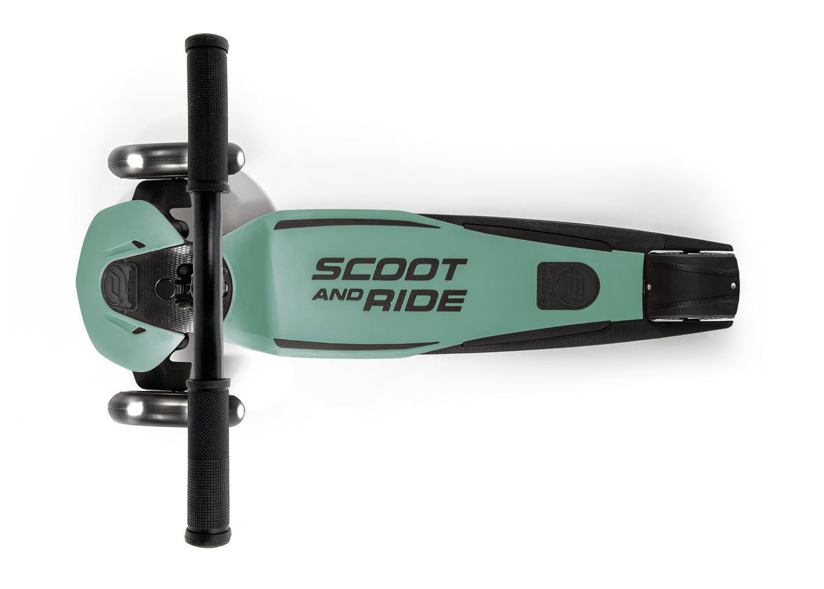 Scoot & Ride Highwaykick 5 LED Forest