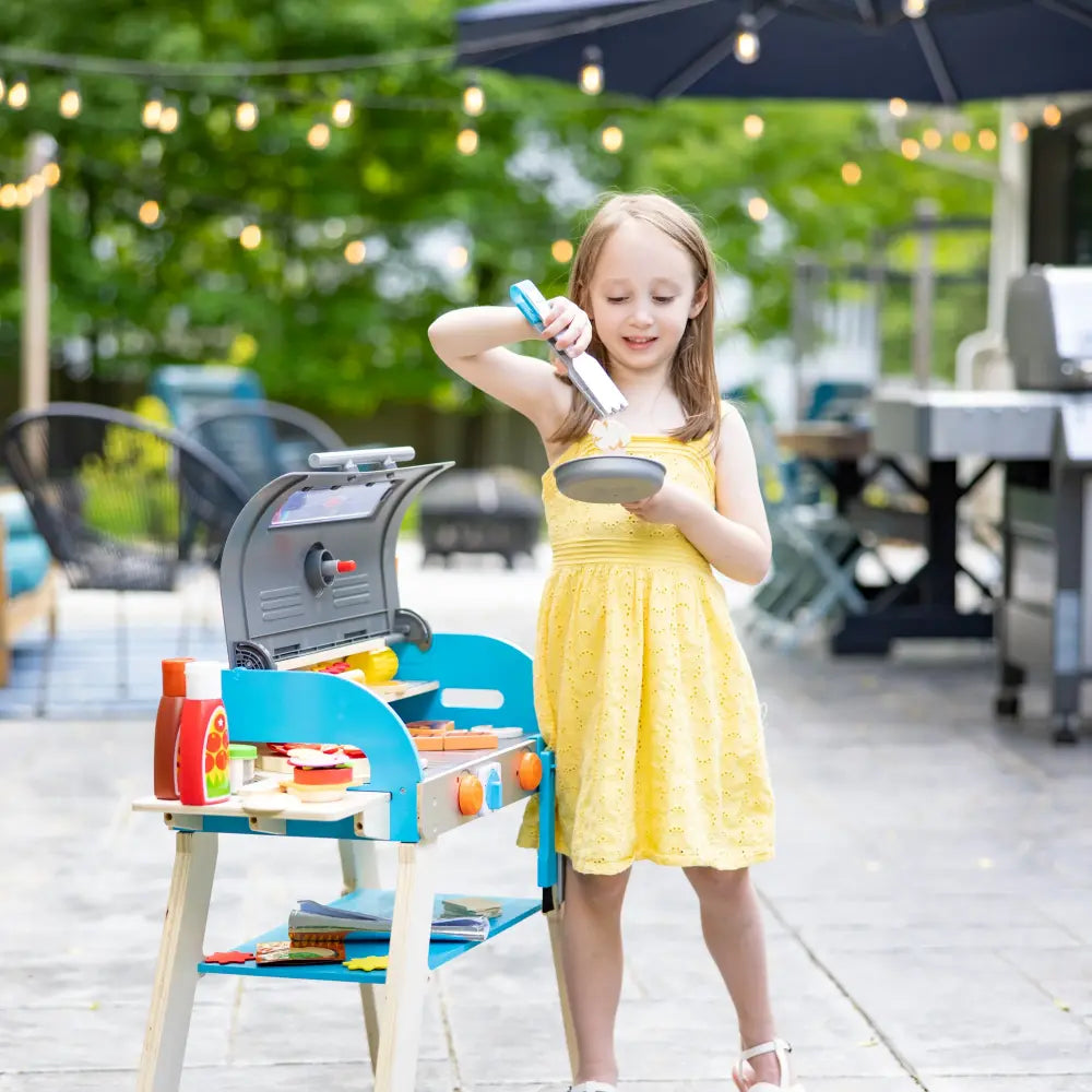 M&D Wooden Delxe Grill&Pizza Oven Playst