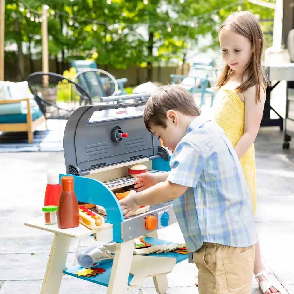 M&D Wooden Delxe Grill&Pizza Oven Playst