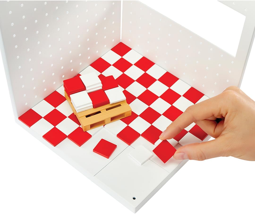Miniverse Make It Mini Spaces Starter Pack Red Miniature Display and Customization Set