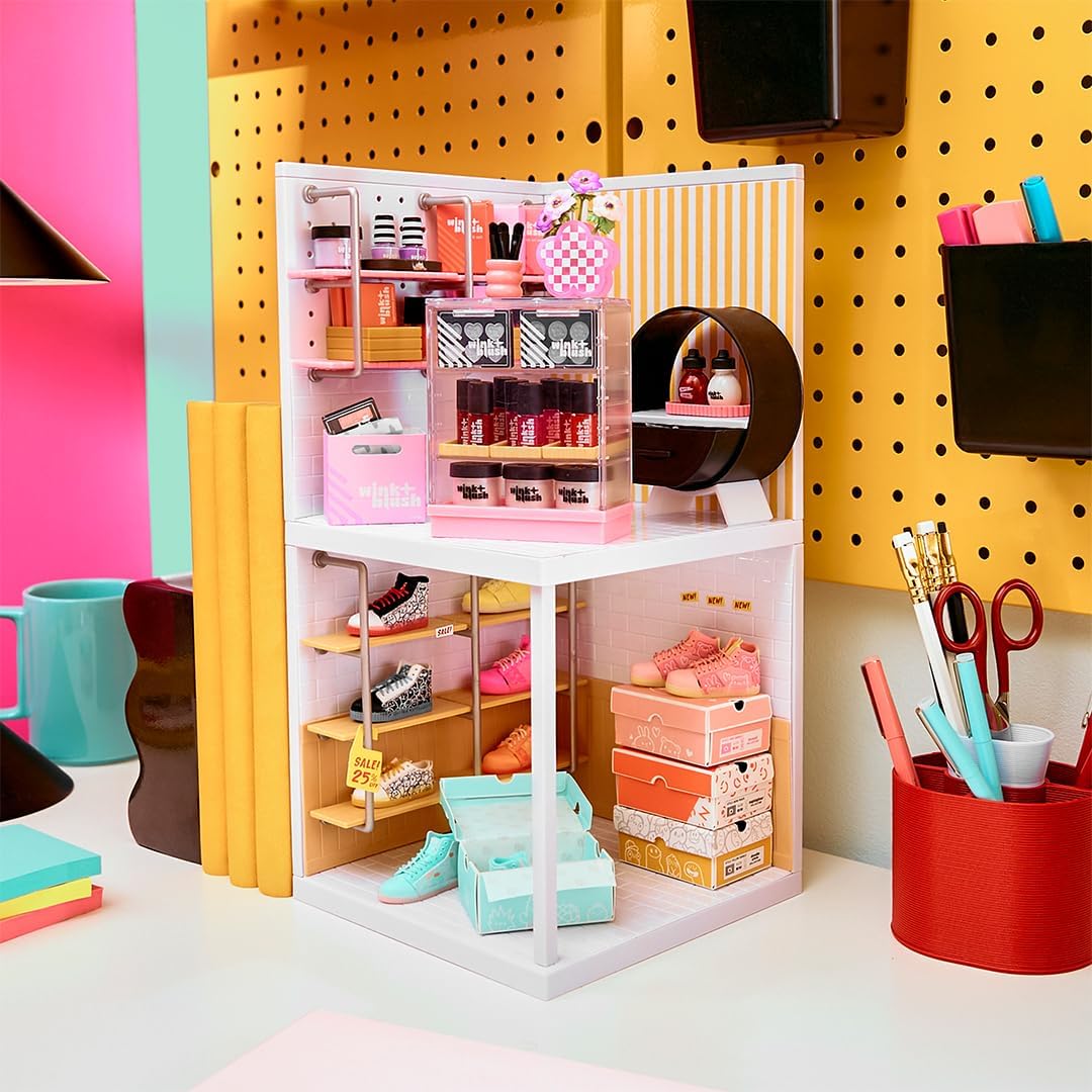 Miniverse Make It Mini Spaces Starter Pack Red Miniature Display and Customization Set