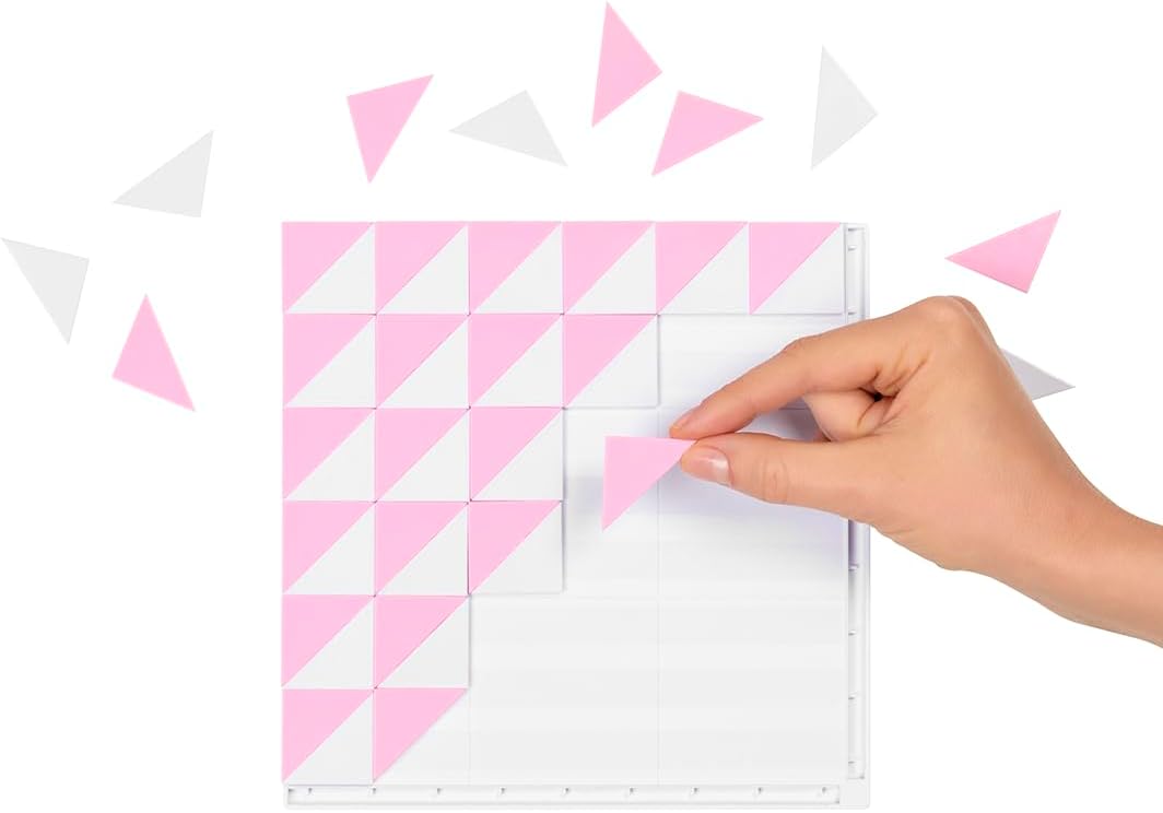 Miniverse Make It Mini Spaces Starter Pack Pink Miniature Display and Customization Set