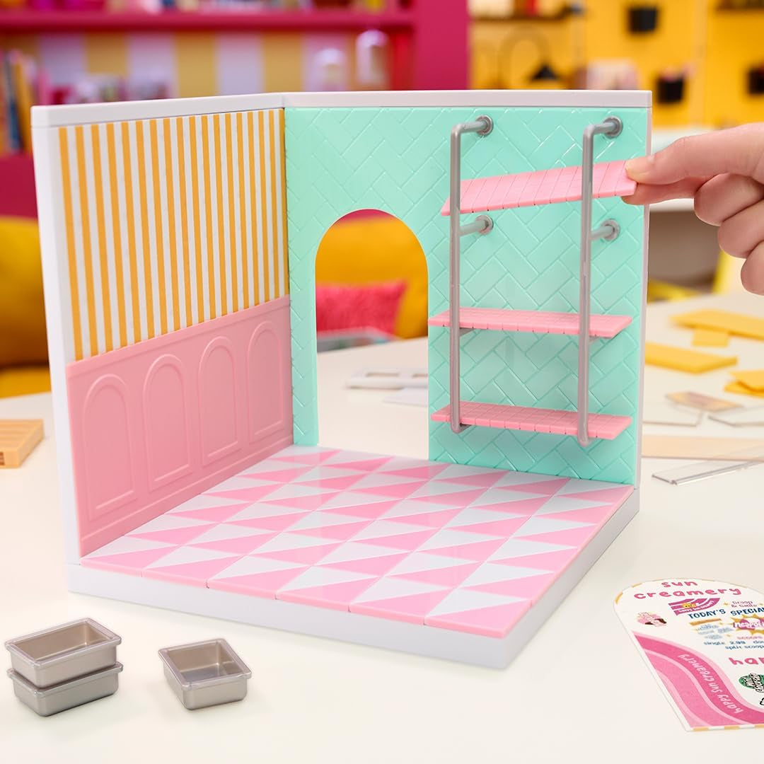 Miniverse Make It Mini Spaces Starter Pack Pink Miniature Display and Customization Set
