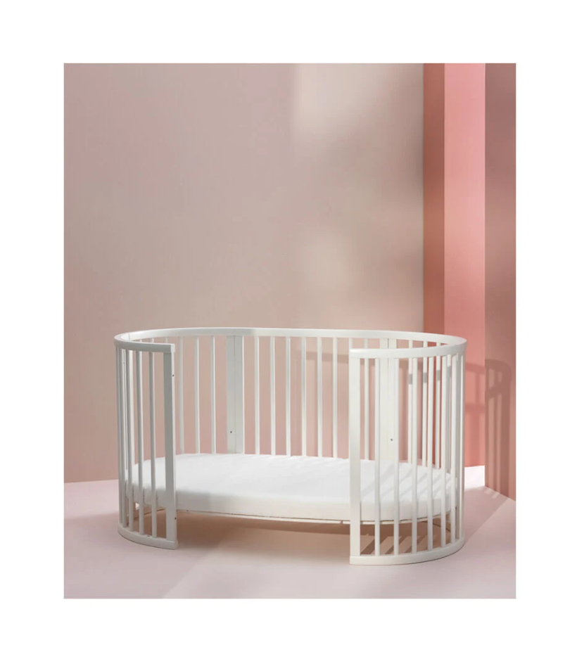Stokke Sleepi Mini White with Extension Mattress and Fitted Sheet Bundle