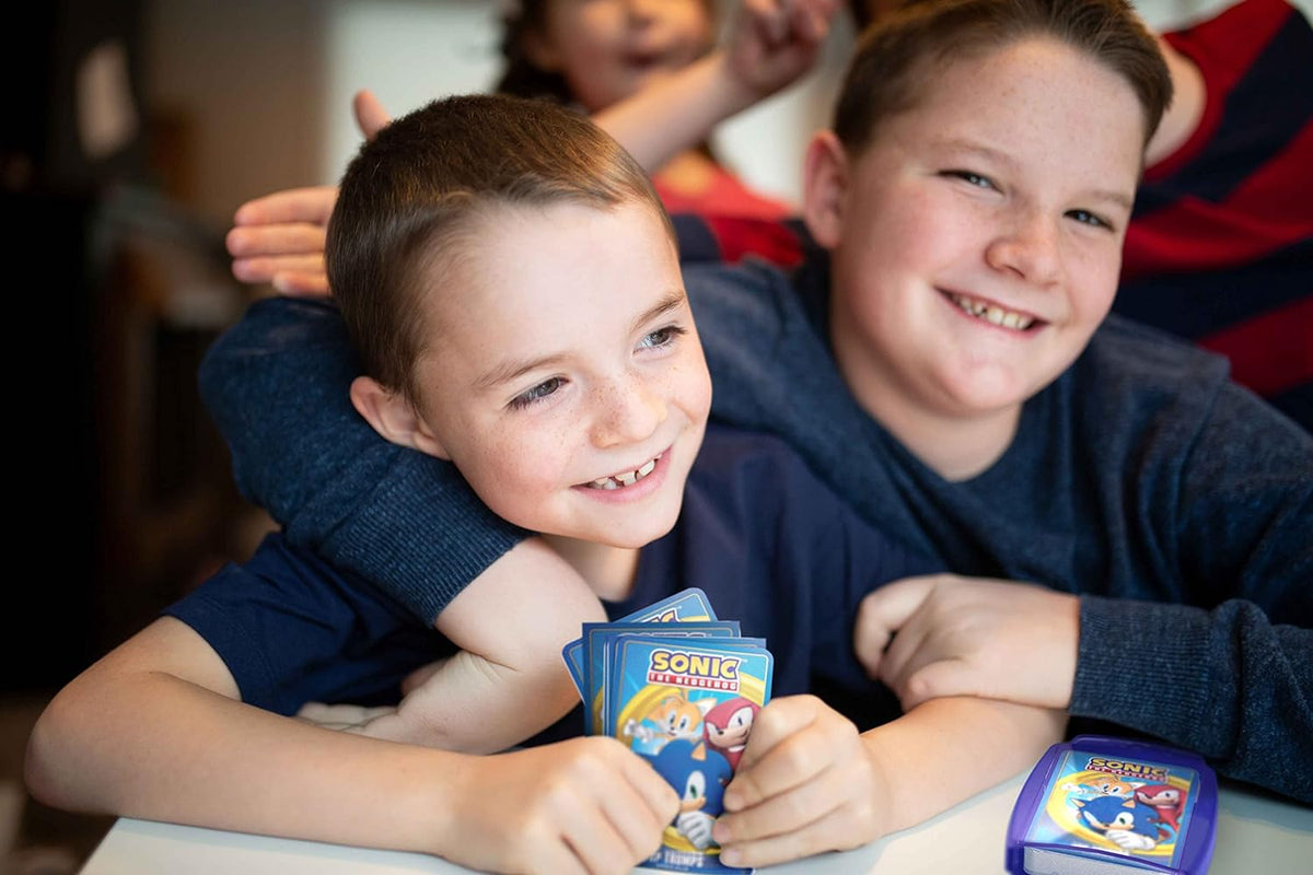 Top Trumps Card Game - Sonic the Hedgehog Edition with Speed, Strength & Fun Facts